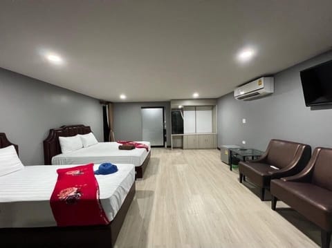 Senior Room, Balcony, Garden View | In-room safe, desk, laptop workspace, free WiFi