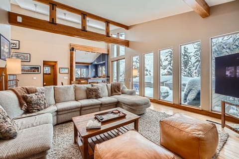 House, 3 Bedrooms | Living area