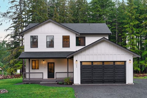 Charming and chic—this modern farmhouse is your cozy, stylish retreat.