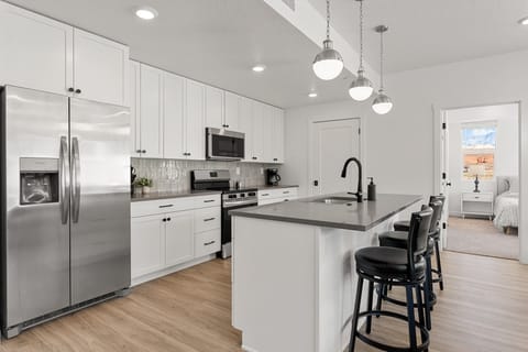 Condo, 2 Bedrooms | Private kitchen | Fridge, oven, coffee/tea maker, toaster