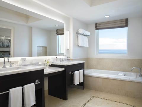 Classic Suite | Bathroom | Separate tub and shower, rainfall showerhead, designer toiletries