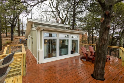 Your home away from home to enjoy all that nature has and views of Table Rock!