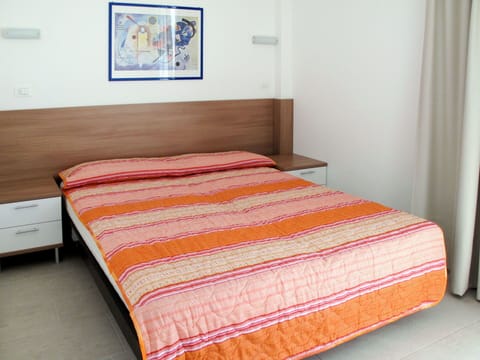 Sky, Water, Building, Property, Plant, Swimming Pool, Green, Tree, Azure, Shade