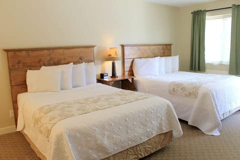 Double Queen at Moose Creek Inn | Free WiFi, bed sheets