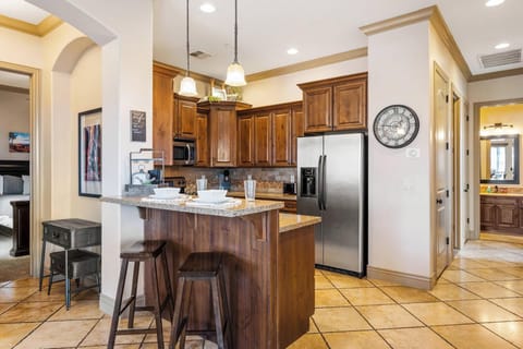 Kitchen bar counter with seating for 2