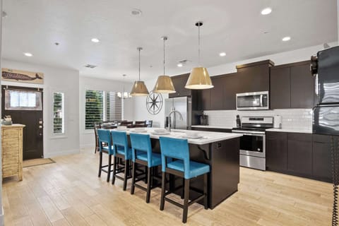 Heated year-round outdoor pool & hot tub