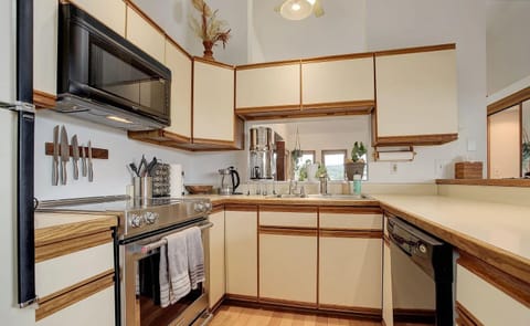 SWP Sun River 8 kitchen