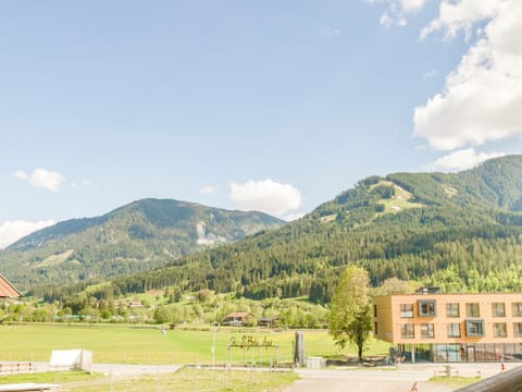 Immediate Surroundings [summer] (&lt;1 km)