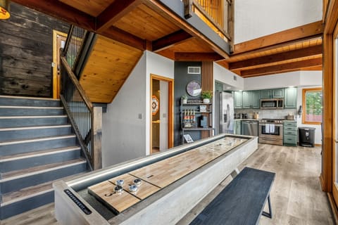 Convience w/ bathrooms on each floor and tons of space for gathering!