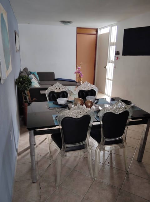 House, 3 Bedrooms, Smoking, Patio | Interior