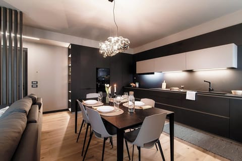 Apartment, Balcony | 2 bedrooms, premium bedding, down comforters, iron/ironing board