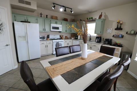 Dining Table/Microwave /Refrigerator/Kitchenette