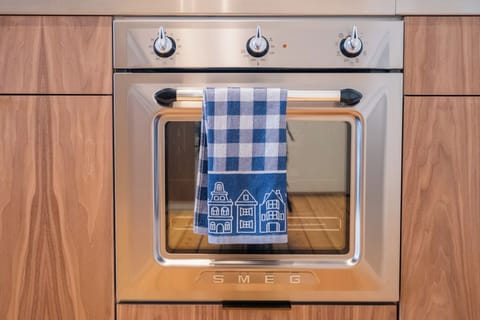 Apartment, 1 Bedroom, Balcony, City View | Miscellaneous