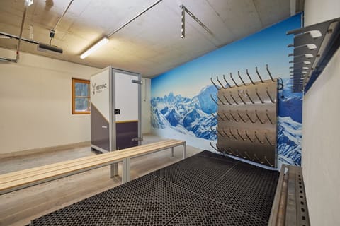 d92e3d3e-d413-4a30-bc29-6a3ea34e6a66