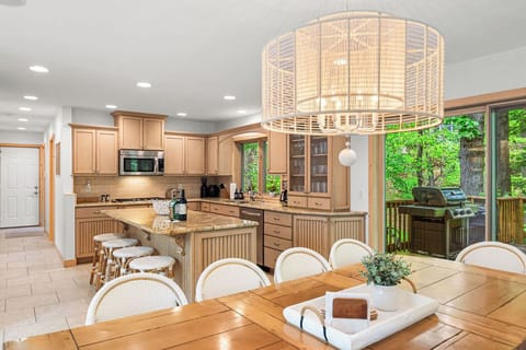 Where morning coffee and gourmet dinners both shine.