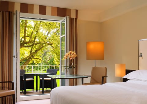 Room, 1 King Bed, Terrace, Park View (Terrace) | Premium bedding, minibar, in-room safe, desk