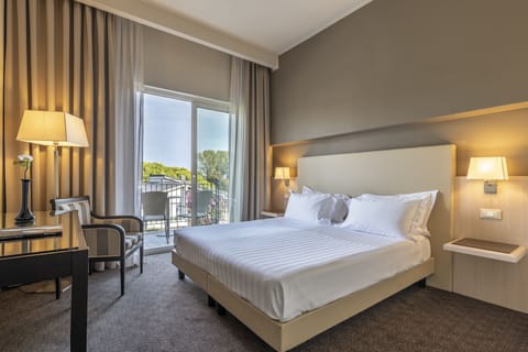 Standard Double Room, Balcony | Premium bedding, down comforters, minibar, in-room safe