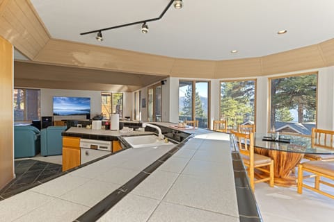 Open kitchen