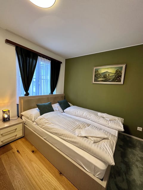 Standard Double Room | Soundproofing, free WiFi