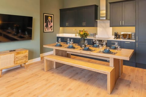 The Georgian Abode at Catharine III, Liverpool - Host & Stay