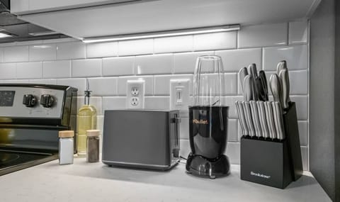 Need a Pre or Post-Ride Smoothie? No Worries. Mix Your Drink With the Provided NutriBullet Blender.