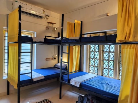 Deluxe Shared Dormitory | Free WiFi