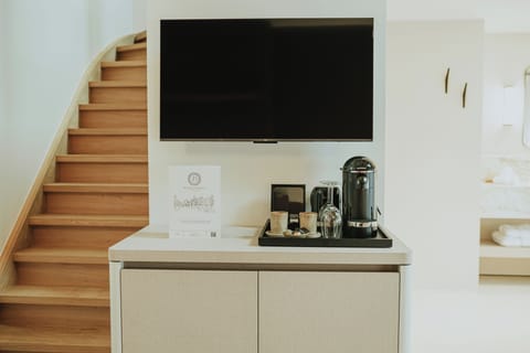 Superior Double Room | Minibar, desk, blackout drapes, free WiFi