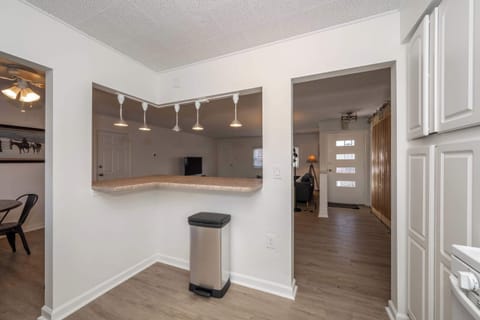 Apartment, Multiple Beds, Patio (Grand Elm Suites) | Interior