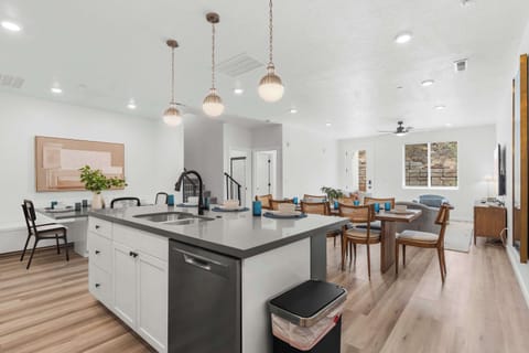 Dining that can accommodate 18!