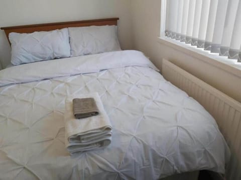 Junior Double Room | Iron/ironing board, free WiFi