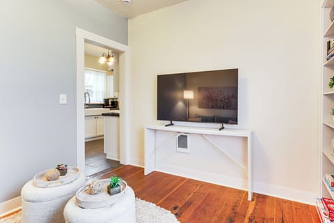 Cottage (2 Bedrooms) | Interior