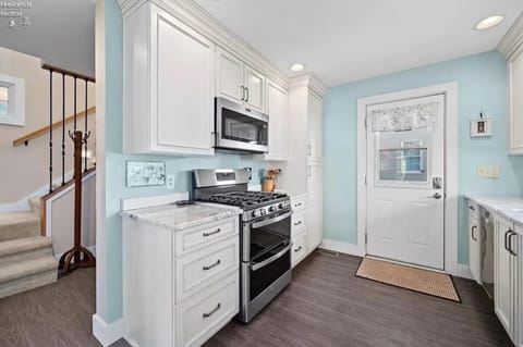 f48c5e8b-5fb4-46fe-87b6-f509181ce9c4