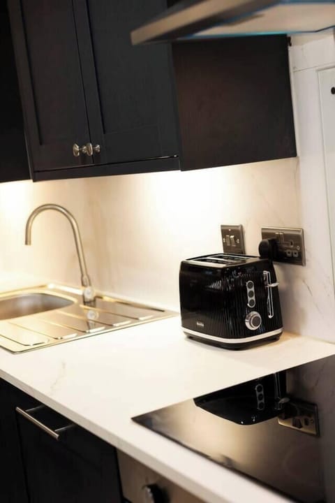 C8370a39 e50d 49e4 906c d5f4b9f9e9ef