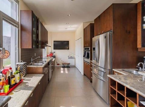 Apartment | Private kitchen | Fridge, microwave, oven, stovetop