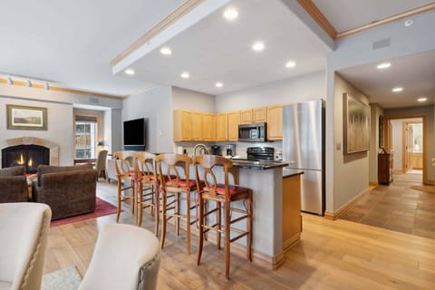 oxfordcourt-101-7134_54196030025_o