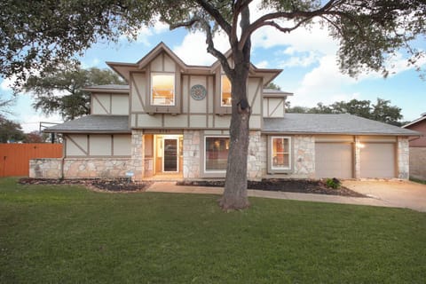 Experience the perfect blend of comfort and style—our San Antonio retreat is ready for your stay!