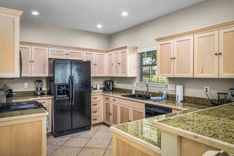 Home-cooked meals made easy in our fully equipped kitchen.