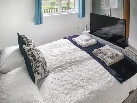 Double bedroom | Classroom One - Broadwood House, Lifton