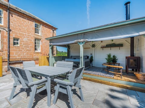 Sitting-out-area | Mossknowe Escape, Annan