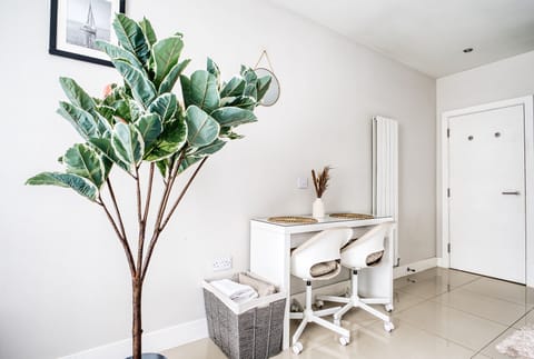 1 bedroom, iron/ironing board, free WiFi