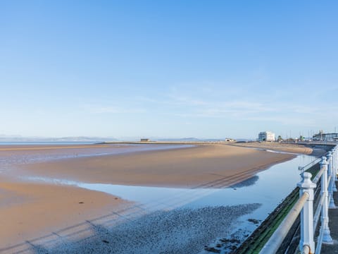 Surrounding area | Promenade - Eden Bay Serviced Apartments, Morecambe