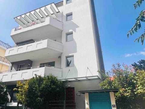 Building exterior (1)