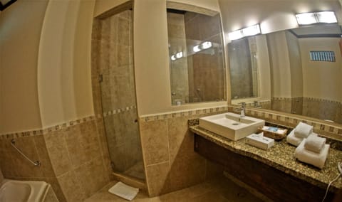 Family Suite | Bathroom | Separate tub and shower, eco-friendly toiletries, hair dryer, towels