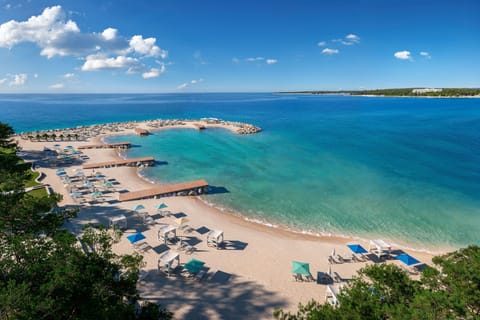Beach nearby, 2 beach bars
