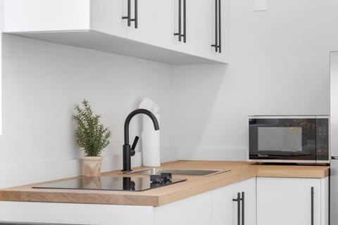 Apartment | Desk, Internet