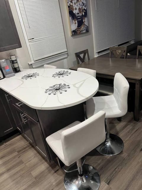 8942a108-1624-4fce-adff-a8718b4bf438