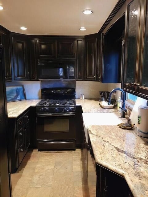 Family Quadruple Room, Non Smoking, Ground Floor | Private kitchen | Mini-fridge, microwave, paper towels