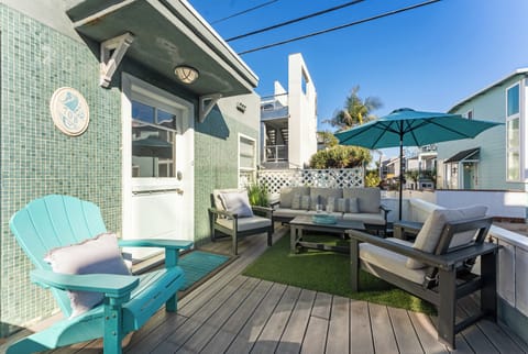 Your Outdoor Living Room w/ Ocean Views!