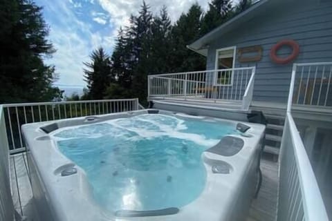 6d256b4a-767a-45f6-a018-de231e825efa