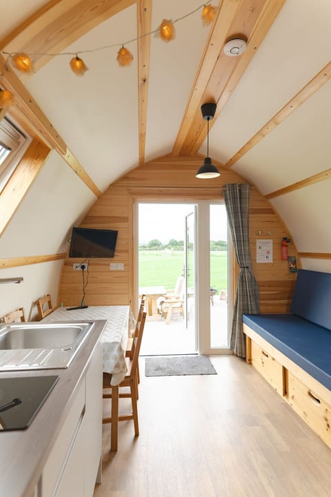 Living Room / Lounge